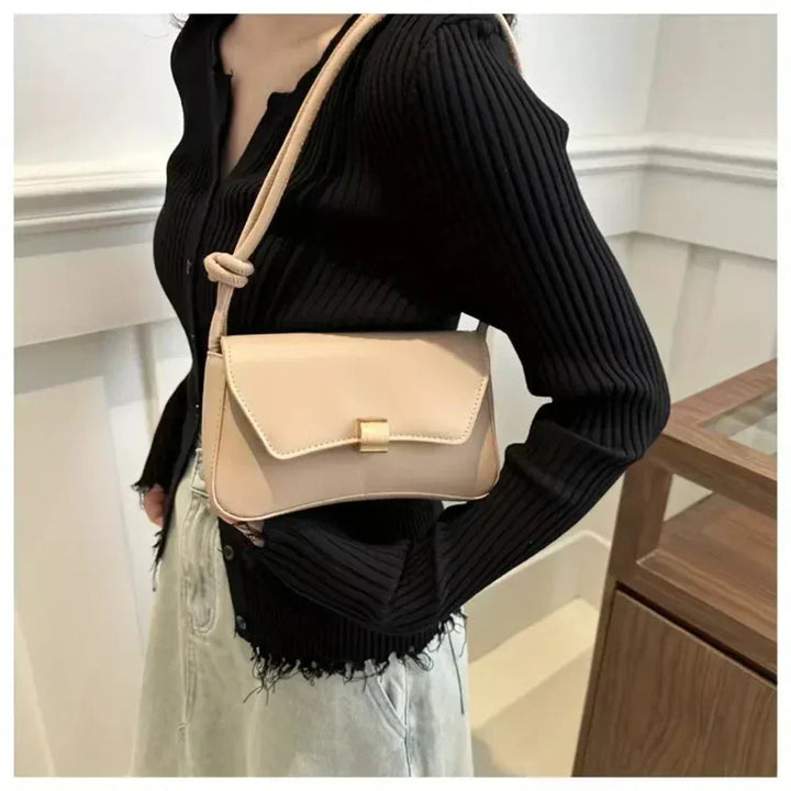 Daphne | Vintage Charm Crossbody Bag