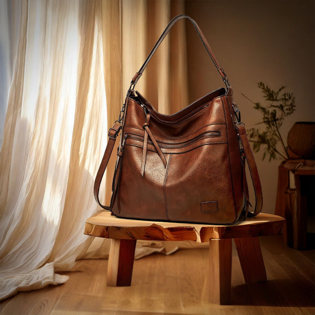Lilla | Opulent Bag with Timeless Design