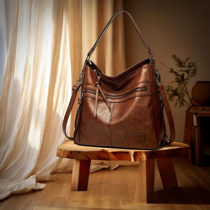 Lilla | Opulent Bag with Timeless Design