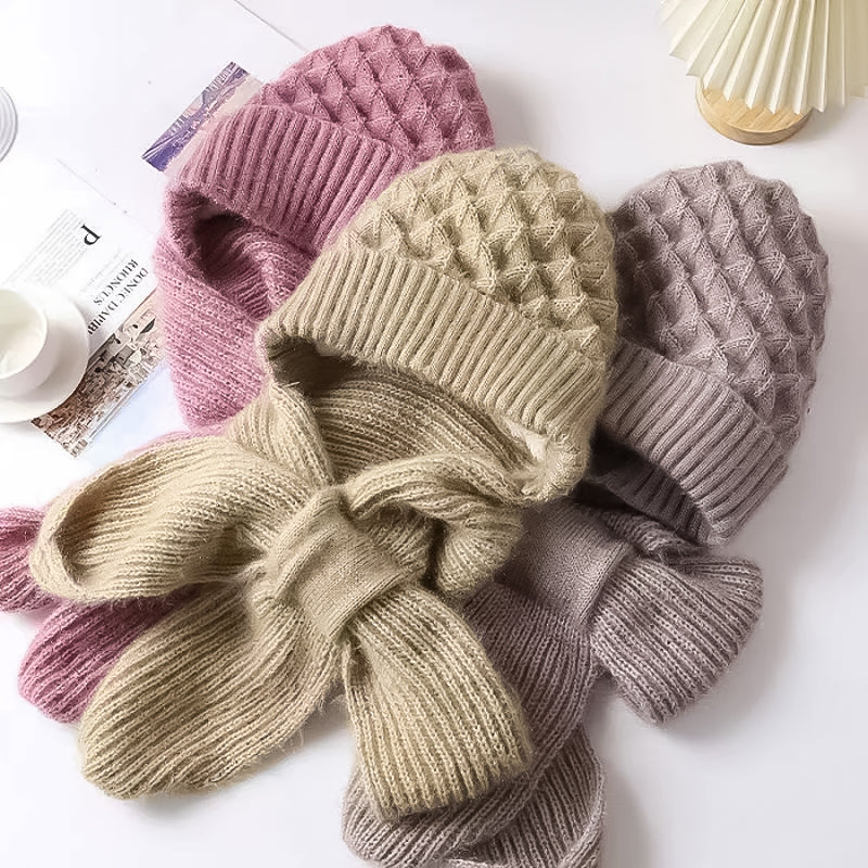 Windproof fleece-lined beanie and scarf with integrated ear protection
