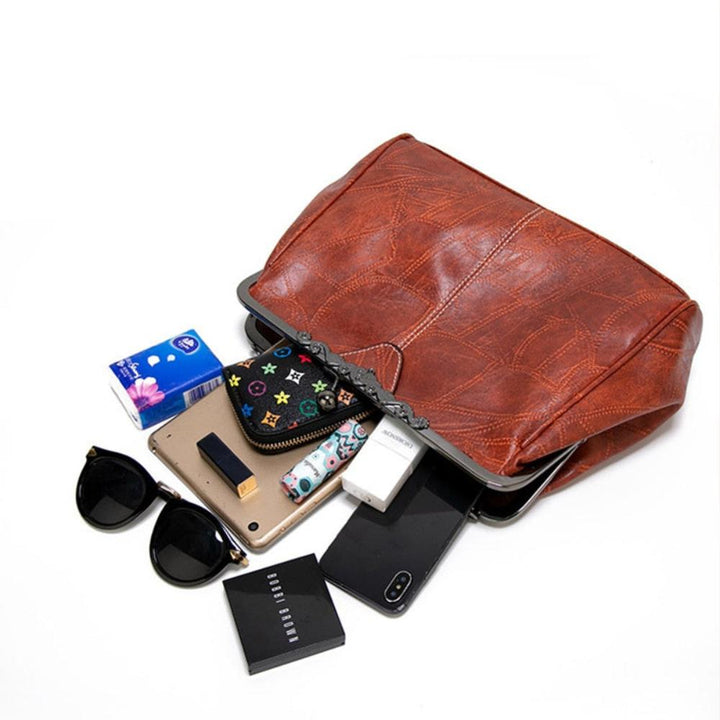 Mila | Timeless vintage bag with elegant flap closure