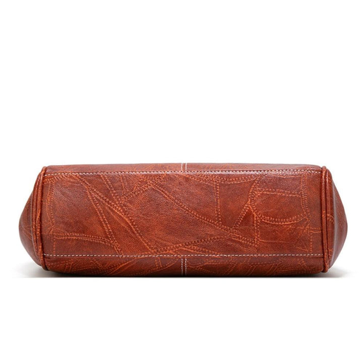 Mila | Timeless vintage bag with elegant flap closure