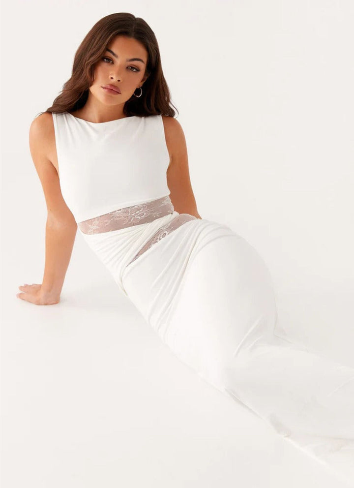 Leni | Figure-Hugging Maxi Dress with Subtle Cutouts and Lacing