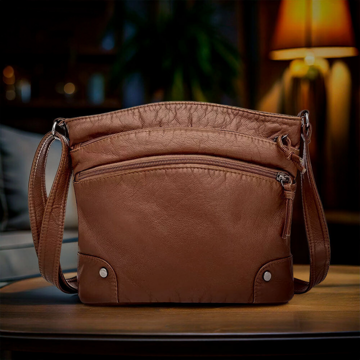 Zoe | Wallet with Timeless Charm