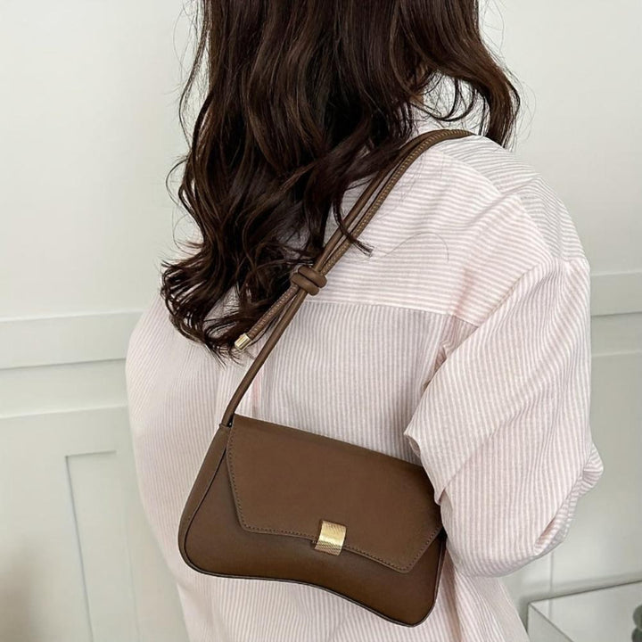 Daphne | Vintage Charm Crossbody Bag