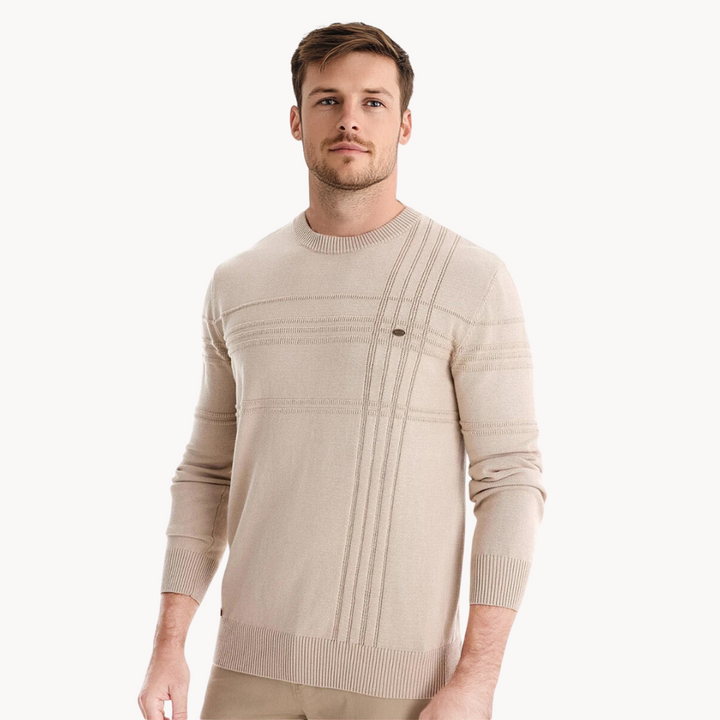 Elegant men's sweater with check design