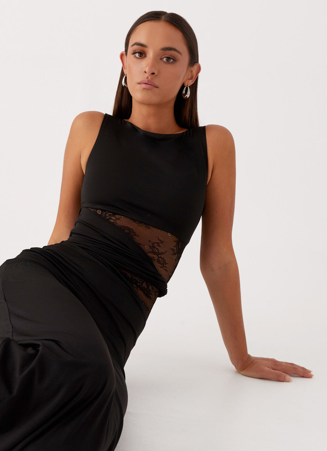 Leni | Figure-Hugging Maxi Dress with Subtle Cutouts and Lacing