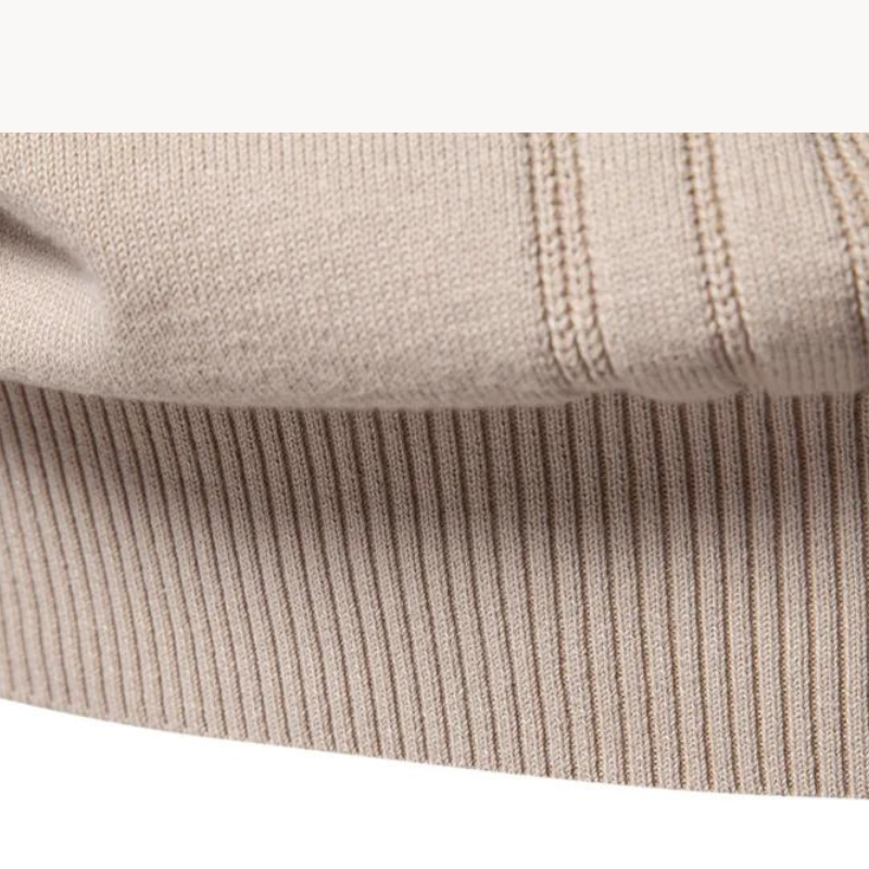 Leandro | Elegant Sweater for Men with Check Design