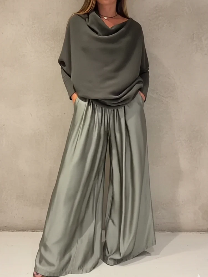 Gala – Elegant suit with off-the-shoulder design