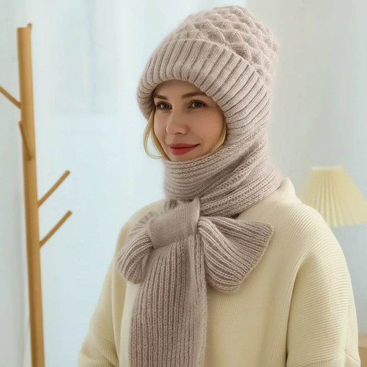 Windproof fleece-lined beanie and scarf with integrated ear protection