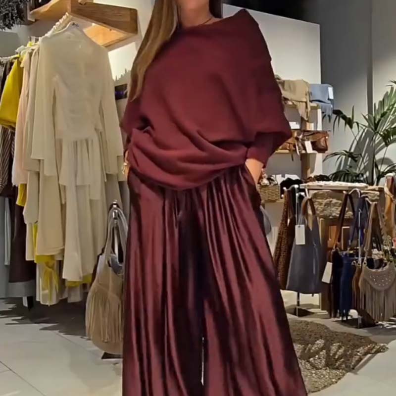Gala – Elegant suit with off-the-shoulder design