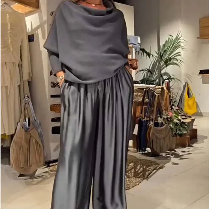 Gala – Elegant suit with off-the-shoulder design