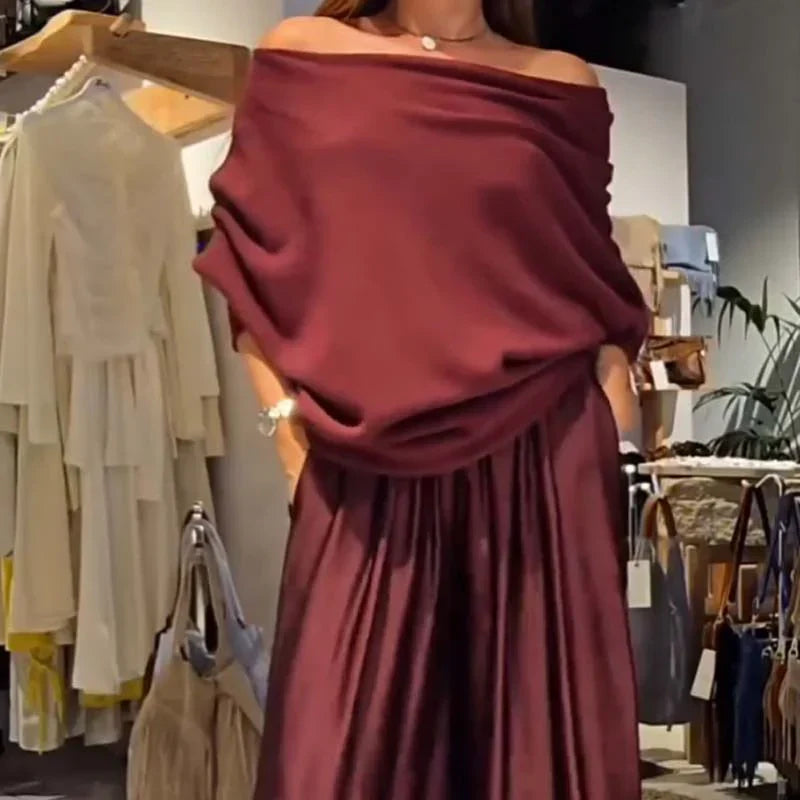 Gala – Elegant suit with off-the-shoulder design